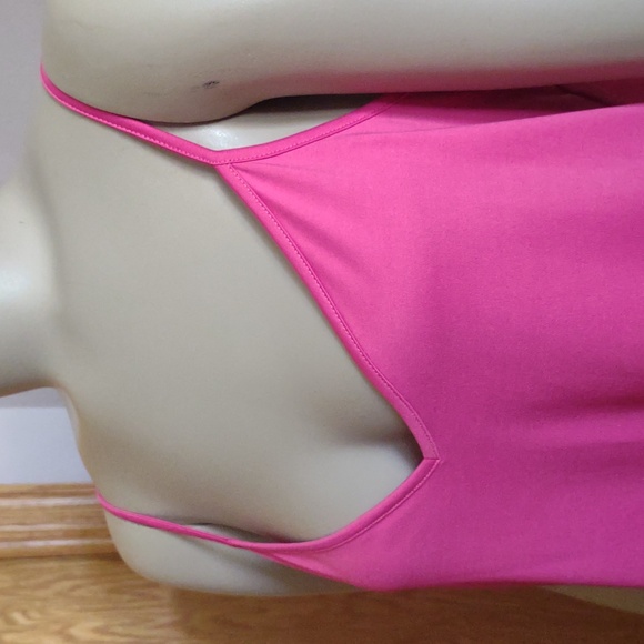 Trina Turk Pullover top With Cami - Picture 3 of 11